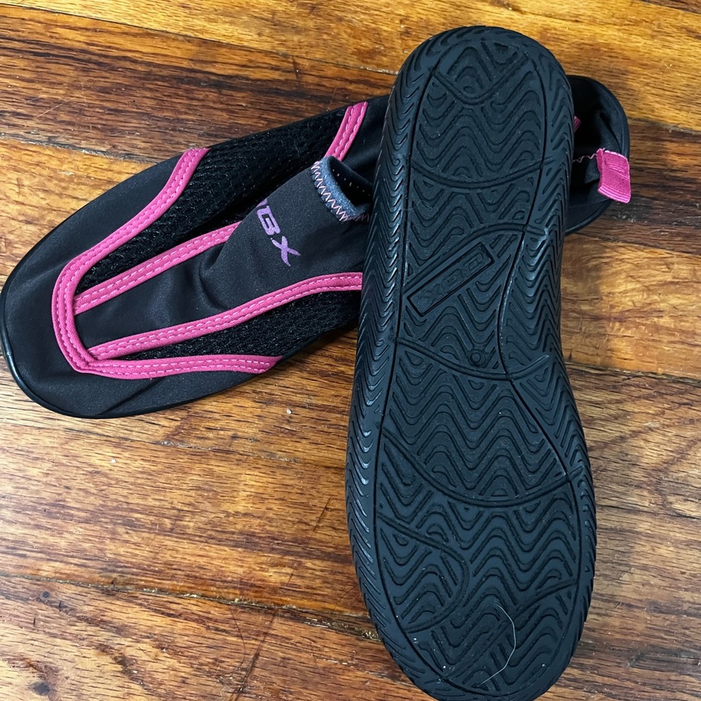 Women's Black and Pink Athletic Shoes